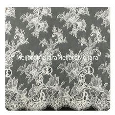 Κίνα Περιποίηση δαντελλών Eyelash Chantilly ελεφαντόδοντου, νυφικό ύφασμα δαντελλών σκοινιού κρέμας προμηθευτής